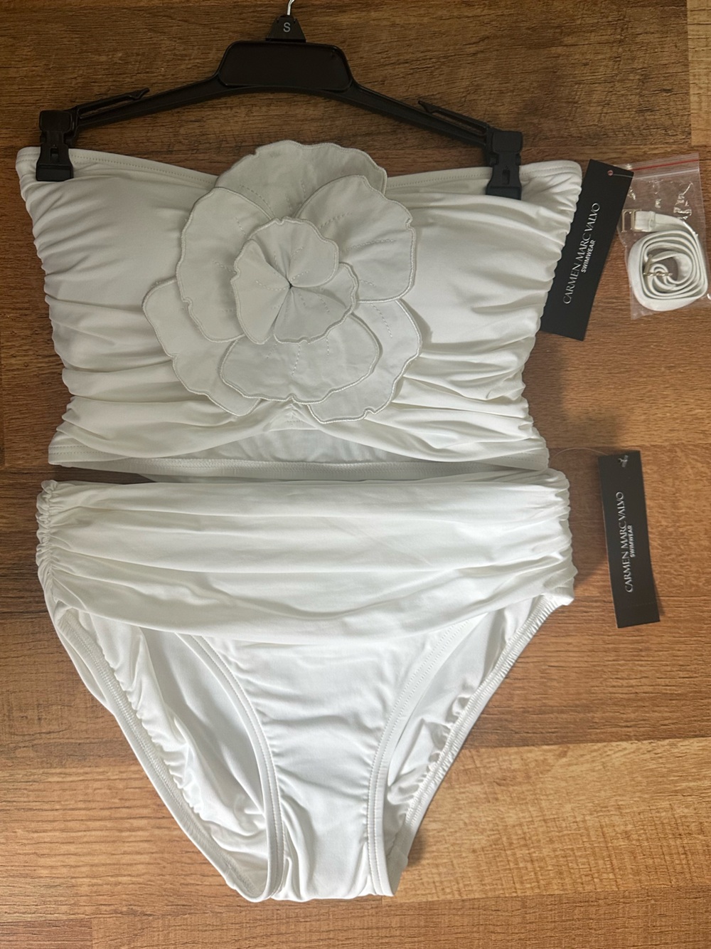 Carmen Marc Valvo Flower Applique Bandeau Crop Top Bikini Set S - Picture 11 of 15
